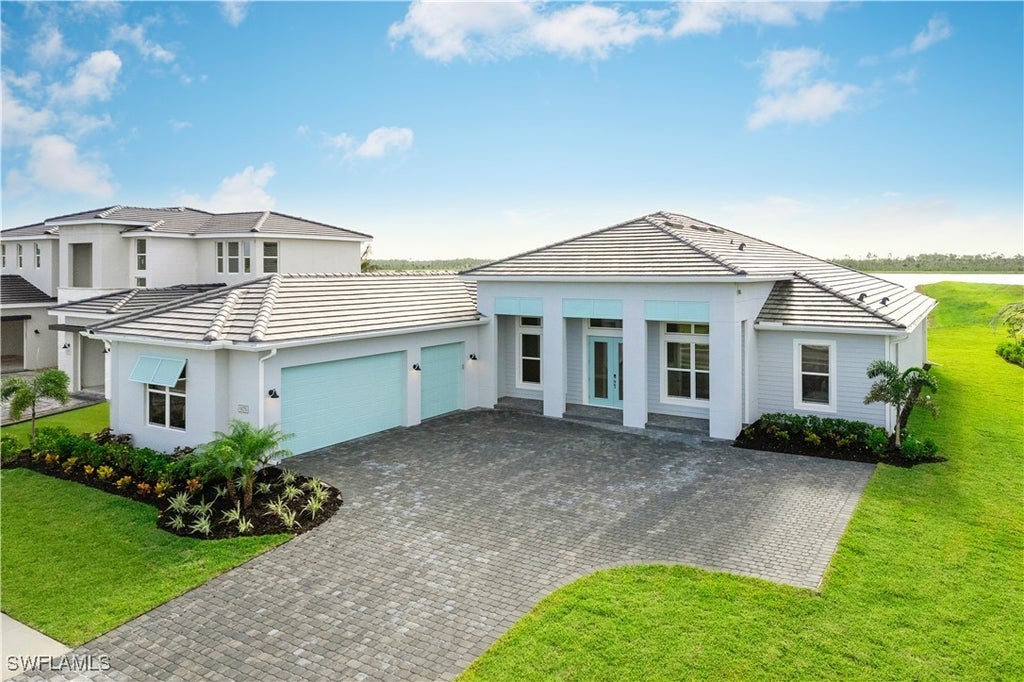 8766 Driftwood Dr, Naples