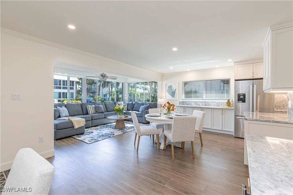 2100 Gulf Shore Blvd N 118, Naples