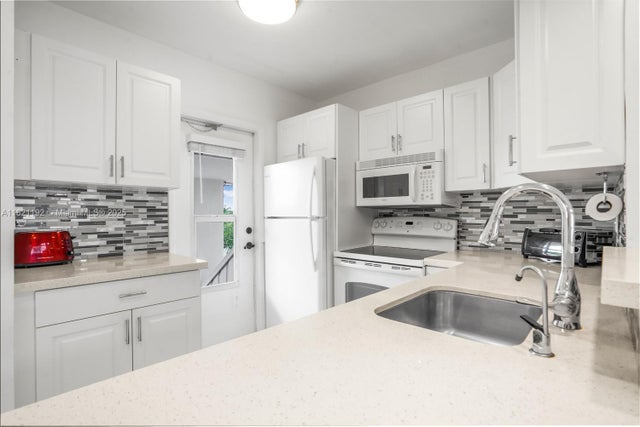 3 of 36 - 4706 Nw 36th St 616, Lauderdale Lakes, FL