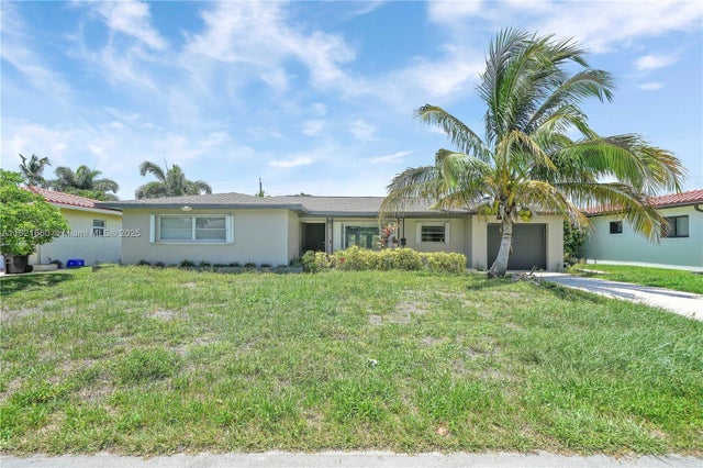 1 of 40 - 169 Duke Dr, Lake Worth, FL