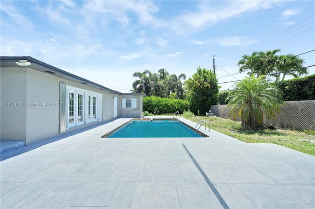 5 of 40 - 169 Duke Dr, Lake Worth, FL