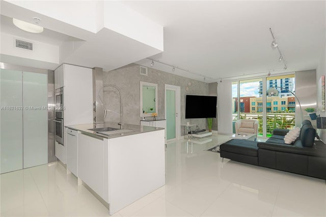1 of 54 - 2000 N Bayshore Dr 617, Miami, FL