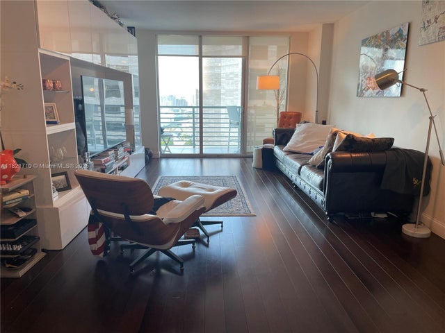 5 of 21 - 335 S Biscayne Blvd 3400, Miami, FL