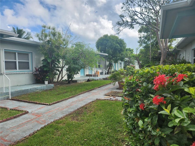 1 of 15 - 1239 Marseille Dr 4, Miami Beach, FL