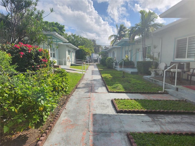5 of 15 - 1239 Marseille Dr 4, Miami Beach, FL