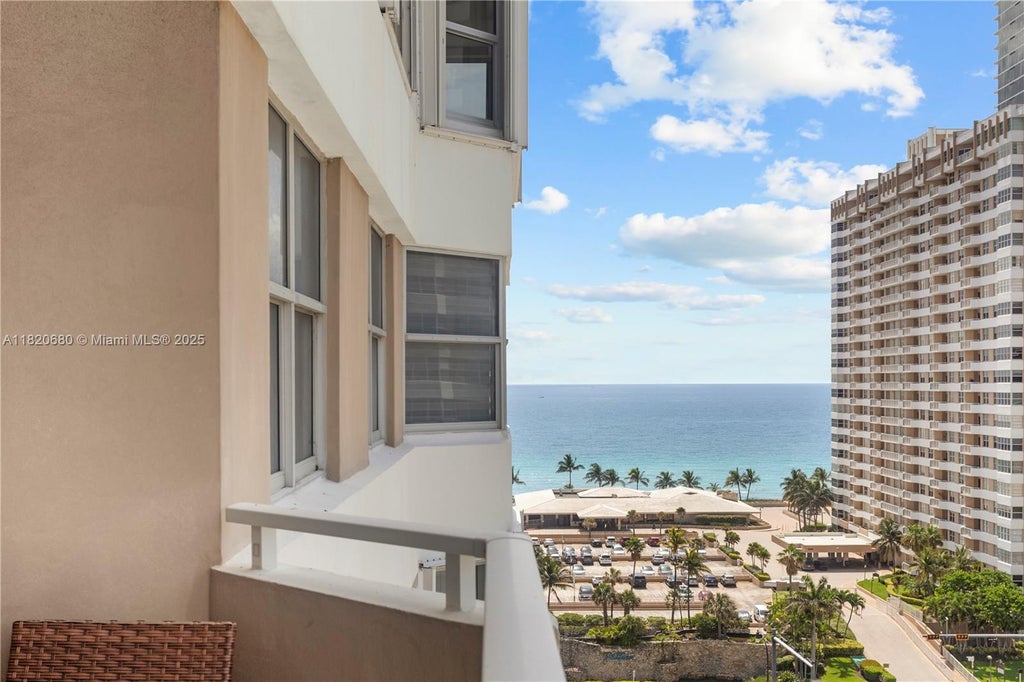 1965 S Ocean Dr 11e, Hallandale Beach