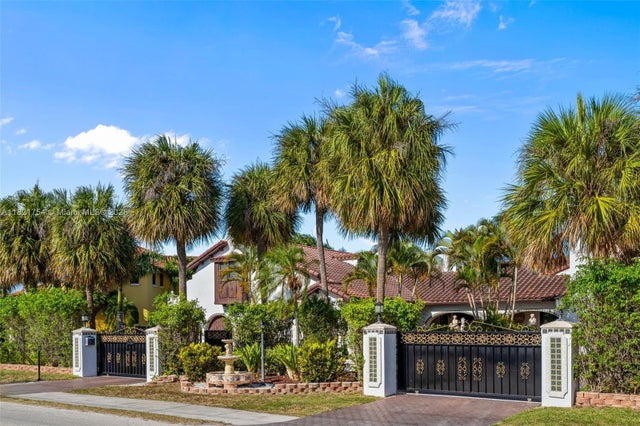 2 of 59 - 800 Diplomat Pkwy, Hallandale Beach, FL