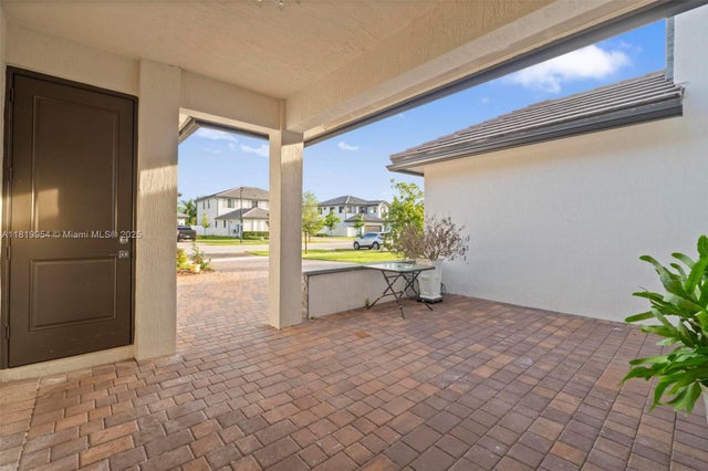 4 of 54 - 13005 Addilyn Ct, Davie, FL