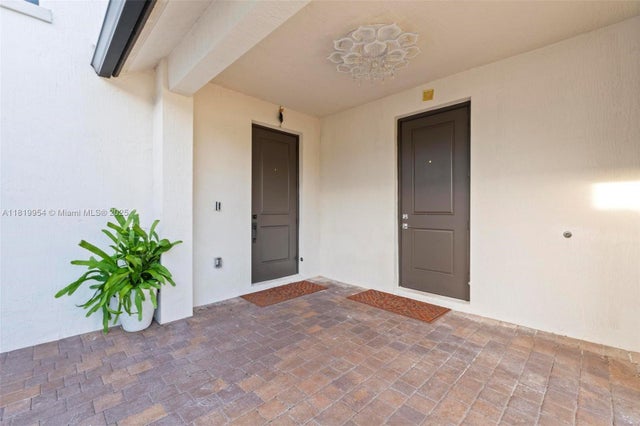 5 of 54 - 13005 Addilyn Ct, Davie, FL