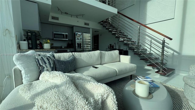 1 of 22 - 41 Se 5th St 1716, Miami, FL