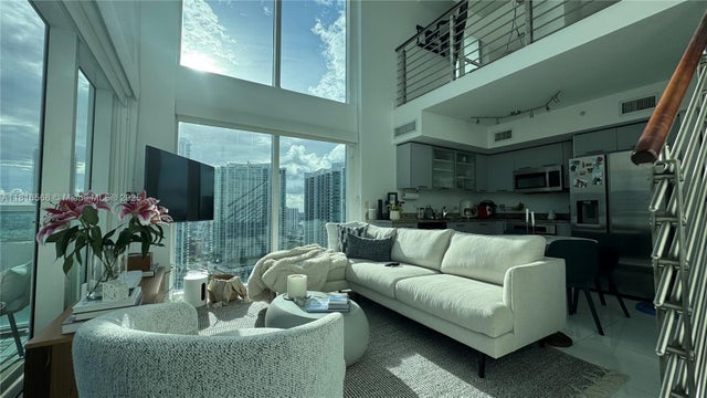2 of 22 - 41 Se 5th St 1716, Miami, FL