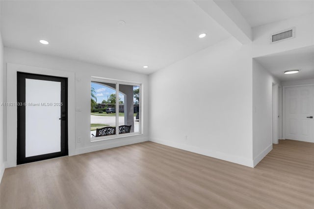 5 of 36 - 11030 Sw 42 St, Miami, FL