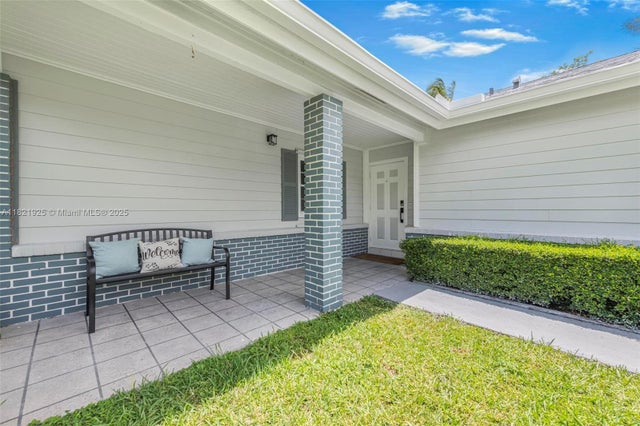 4 of 34 - 14821 Sw 148th St Cir, Miami, FL