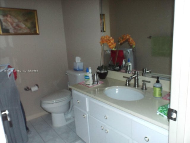 5 of 14 - 1904 S Ocean Dr 405, Hallandale Beach, FL