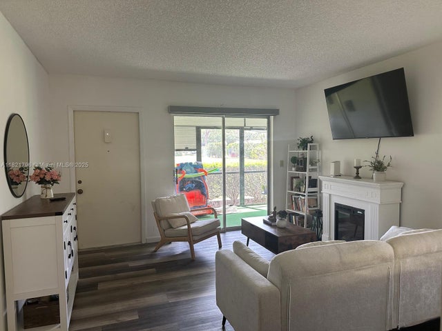1 of 13 - 6447 Chasewood Dr C, Jupiter, FL