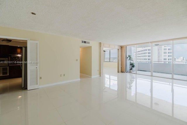4 of 33 - 11 Island Ave 1410, Miami Beach, FL