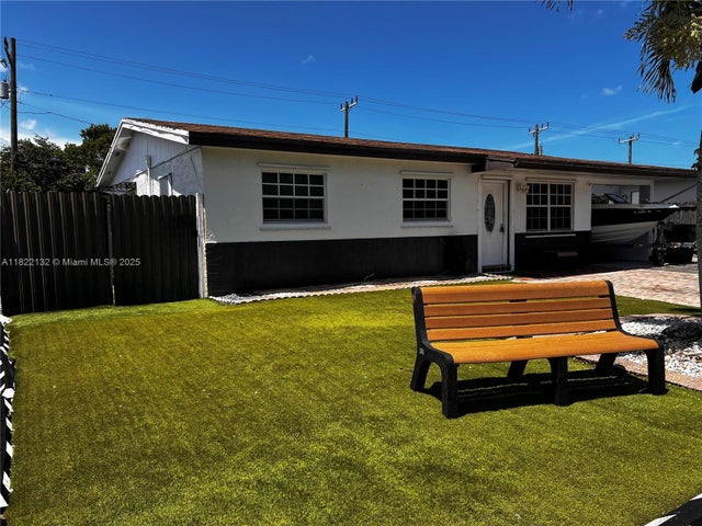 2 of 41 - 7151 Pershing St, Hollywood, FL