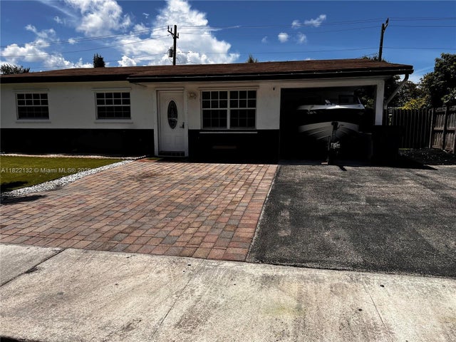 4 of 41 - 7151 Pershing St, Hollywood, FL