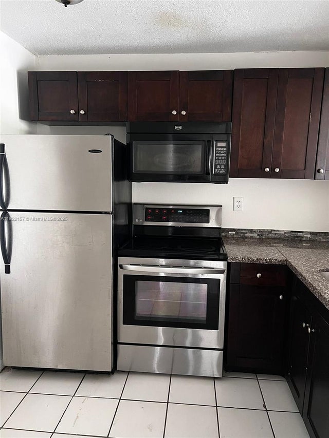 1 of 8 - 498 Nw 165th St Rd D303, Miami, FL