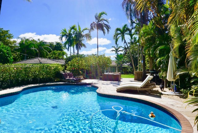 13200 Sw 59th Ave, Pinecrest