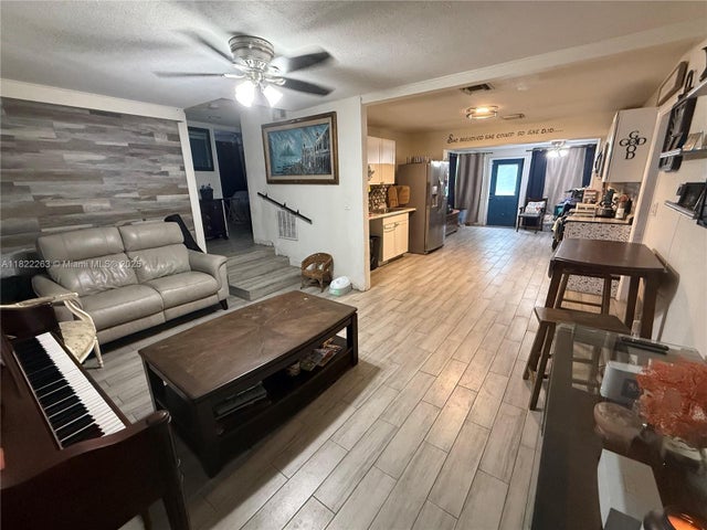2 of 17 - 6604 Raleigh St, Hollywood, FL