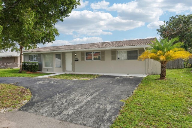 3 of 32 - 1700 Sw 5th Ave, Pompano Beach, FL