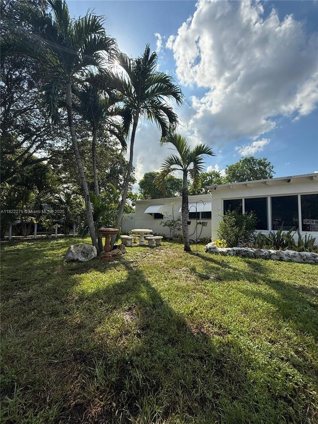 2 of 28 - 205 Sw 21st Way, Fort Lauderdale, FL