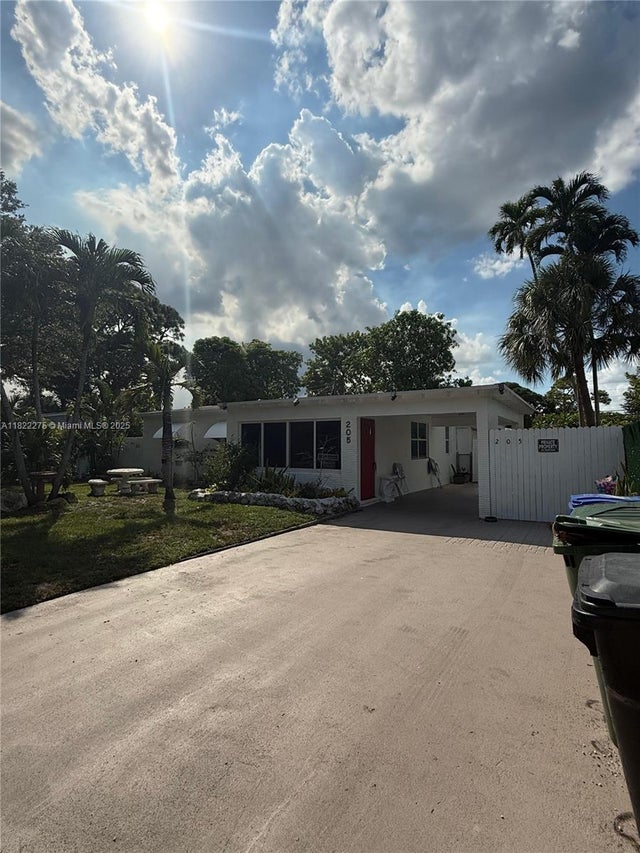 3 of 28 - 205 Sw 21st Way, Fort Lauderdale, FL