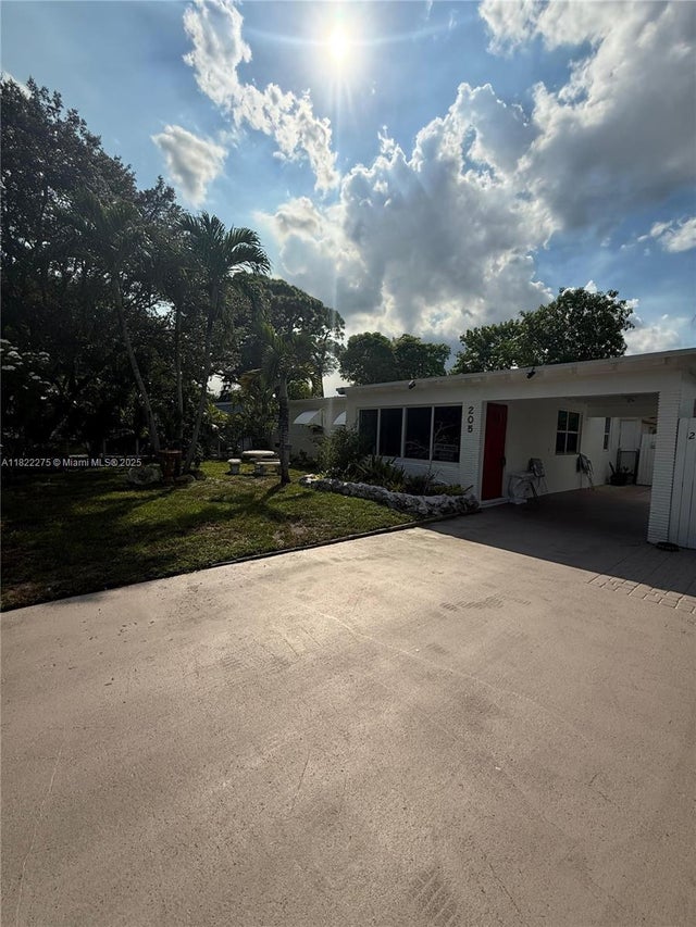 5 of 28 - 205 Sw 21st Way, Fort Lauderdale, FL