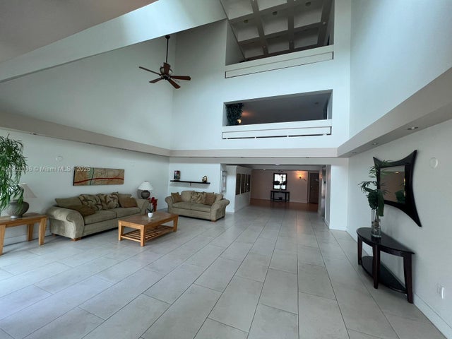 3 of 21 - 100 Lakeview Dr 118, Weston, FL