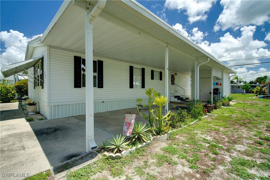 205 Carriage Ln, NORTH FORT MYERS