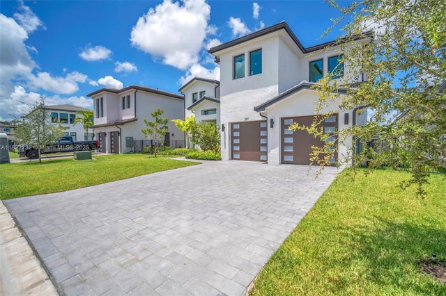 4 of 68 - 3511 Ashwood Cir S, Hollywood, FL