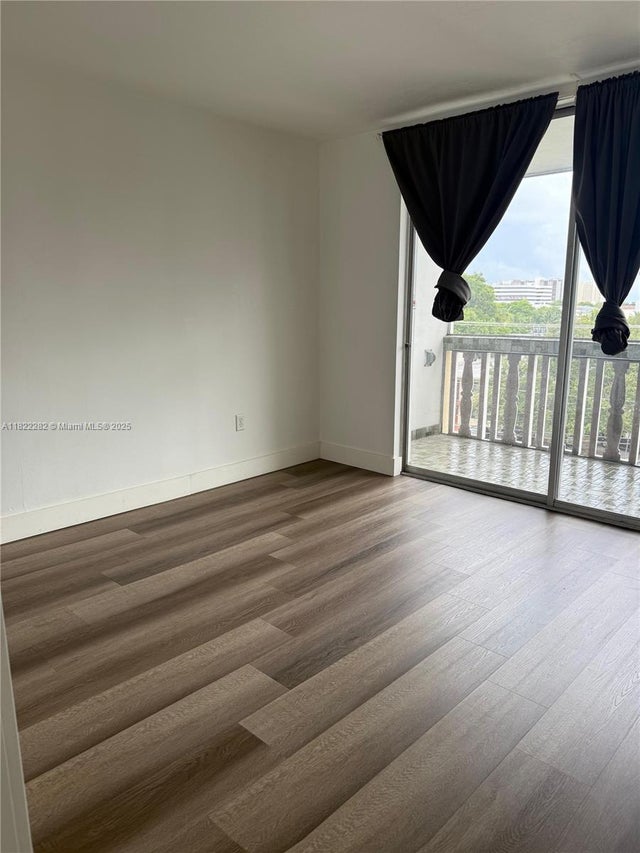2 of 7 - 1475 Ne 125th Ter 511b, North Miami, FL