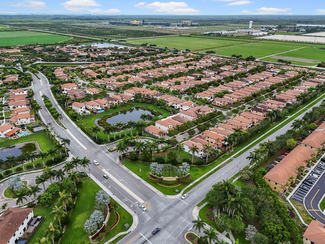 4 of 49 - 572 Se 34th Ter, Homestead, FL