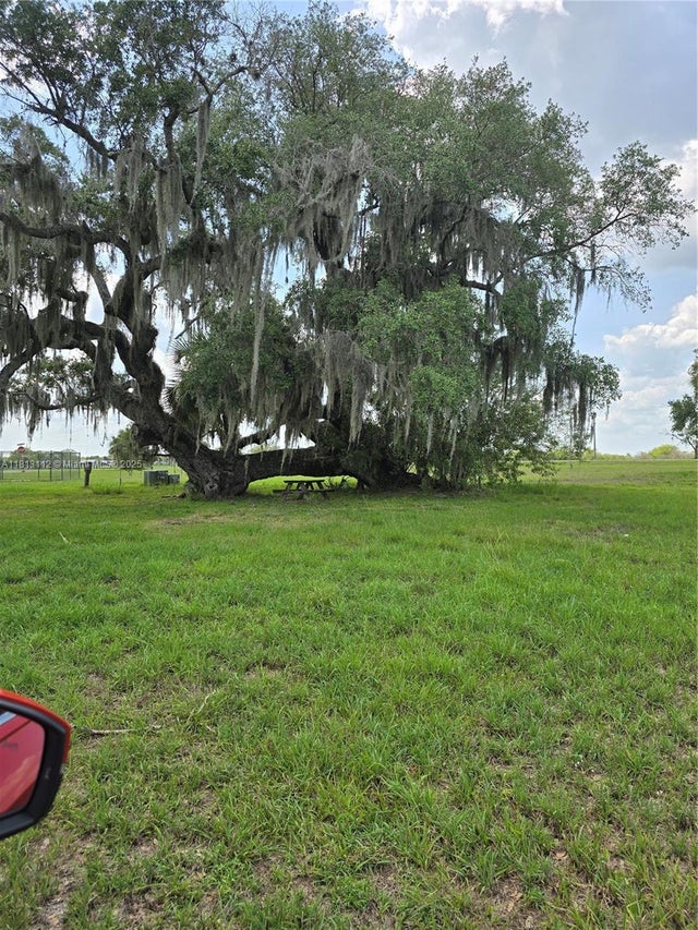 3 of 33 - 4508 Fire Court, La Belle, FL