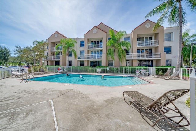 1 of 10 - 2711 Ocean Club Blvd 207, Hollywood, FL