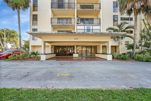 2 of 11 - 650 Ne 149th St 406a, Miami, FL
