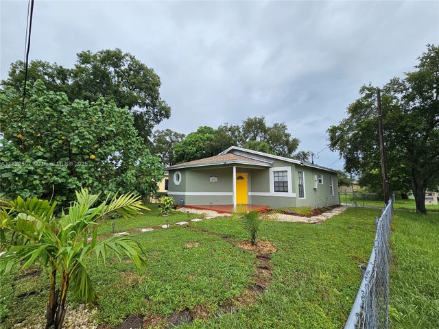1 of 20 - 800 Nw 15th Ave, Fort Lauderdale, FL