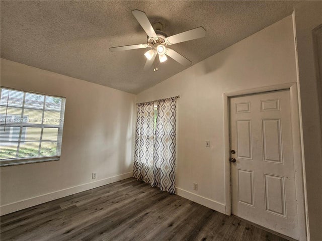 3 of 20 - 800 Nw 15th Ave, Fort Lauderdale, FL