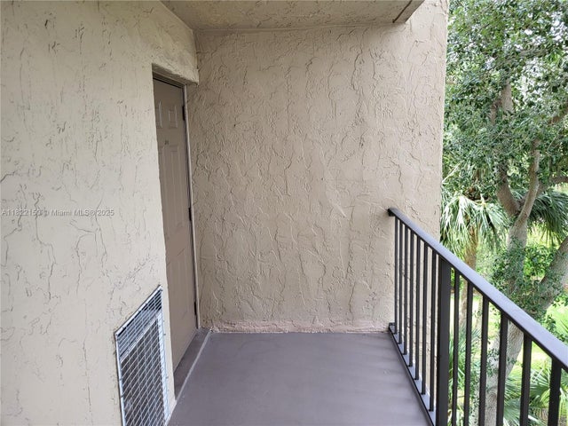 2 of 22 - 3150 W Rolling Hills Cir 310, Davie, FL