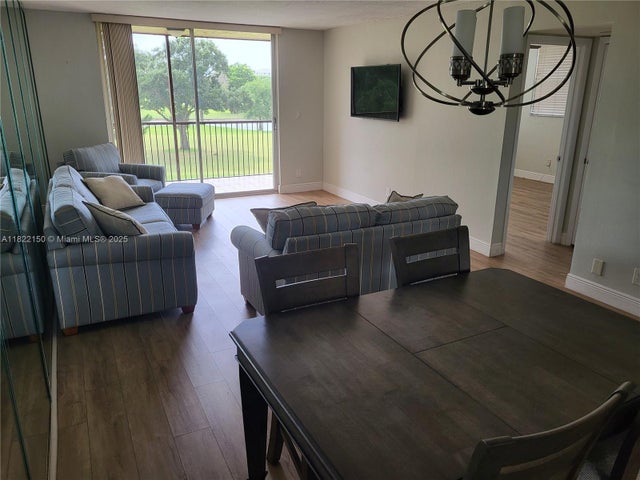 5 of 22 - 3150 W Rolling Hills Cir 310, Davie, FL