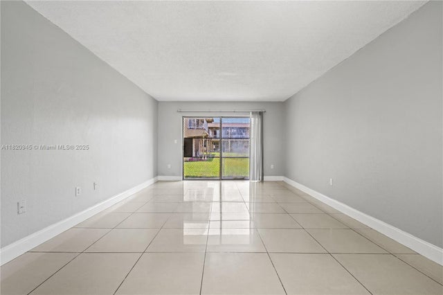 1 of 22 - 301 Nw 177th St 104, Miami Gardens, FL