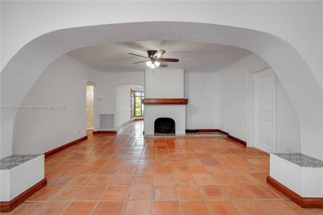 3 of 40 - 4516 Sw 64th Ct, Miami, FL