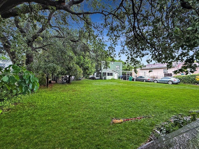 5 of 6 - 337 Nw 48th St, Miami, FL