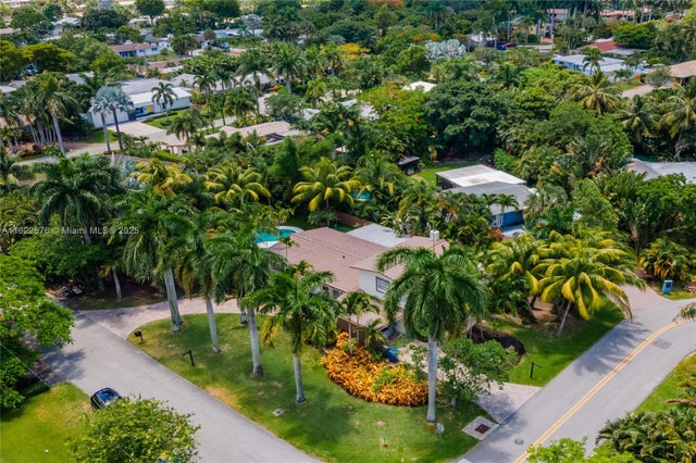 3 of 29 - 706 Nw 24th St, Wilton Manors, FL