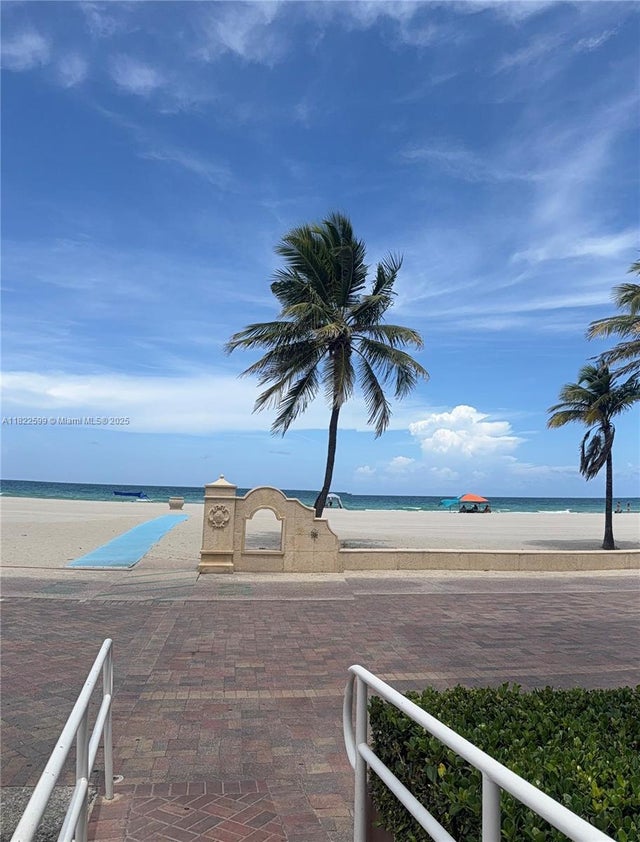 2 of 21 - 300 Oregon St 506, Hollywood, FL