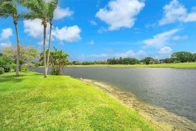 4 of 41 - 566 Village Lake Drive, Weston, FL