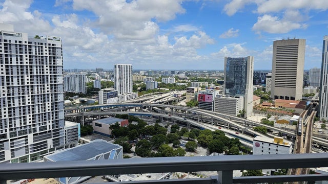 5 of 44 - 90 Sw 3rd St 3010, Miami, FL