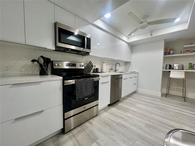 4 of 26 - 4900 N Ocean Blvd 212, Lauderdale By The Sea, FL