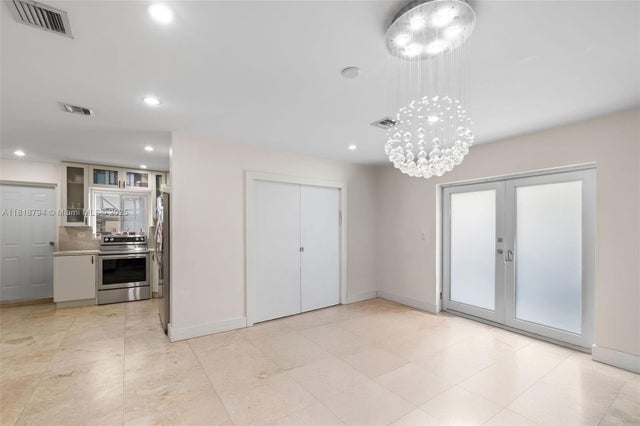 3 of 16 - 1601 Bay Rd 4, Miami Beach, FL